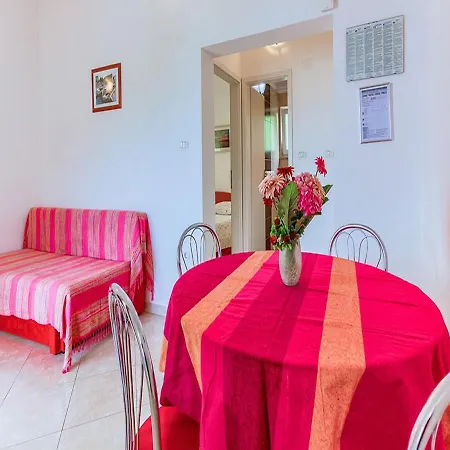 Apartment Ivo
