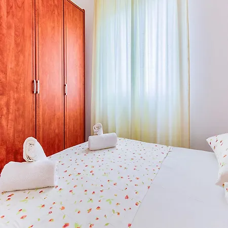 Ivo Apartament Postira